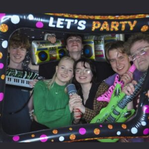 Afbeelding bandleden van de popband Vermilion